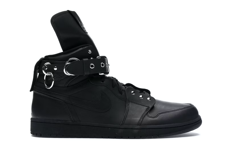 Comme Des Garcons Black