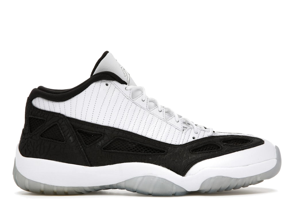 Ie White Black 2011